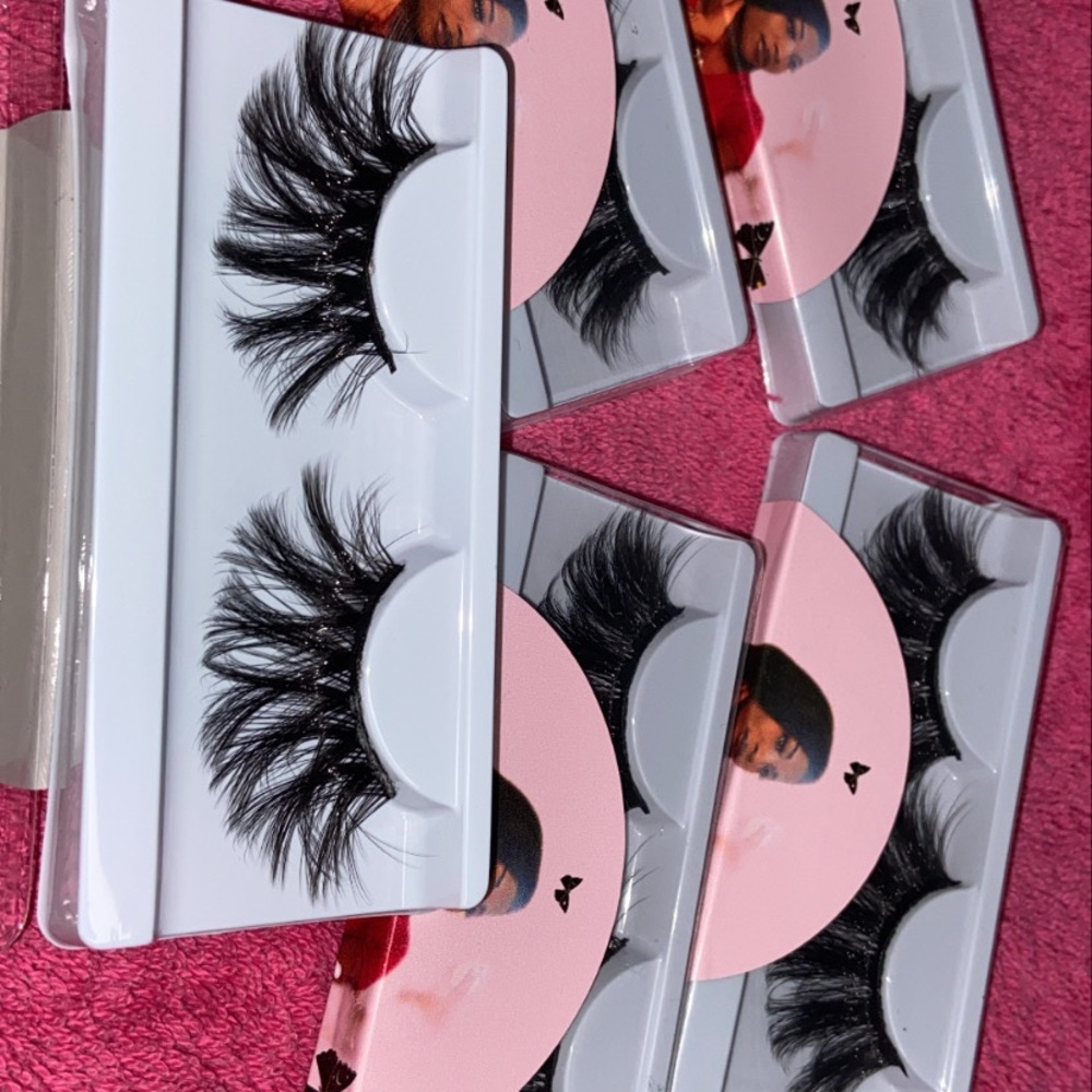 @Lashesbychina - Picture 4 of 9